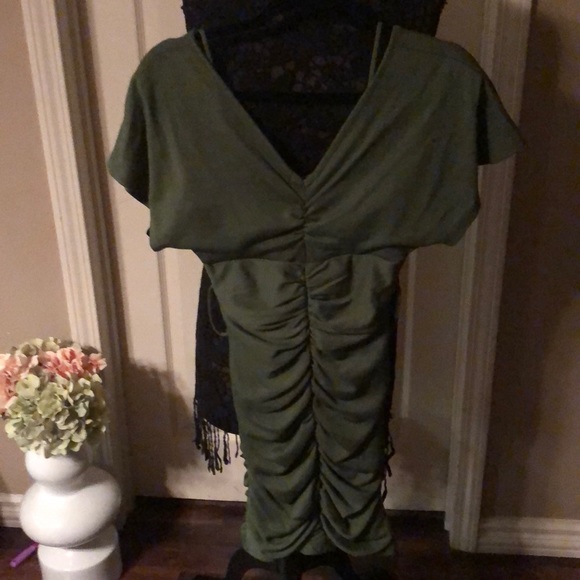 Dress - Picture 2 of 2